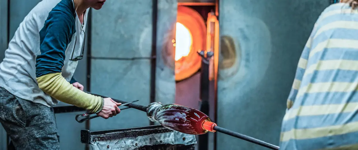 Murano Workshop: Murano glass objects and chandeliers