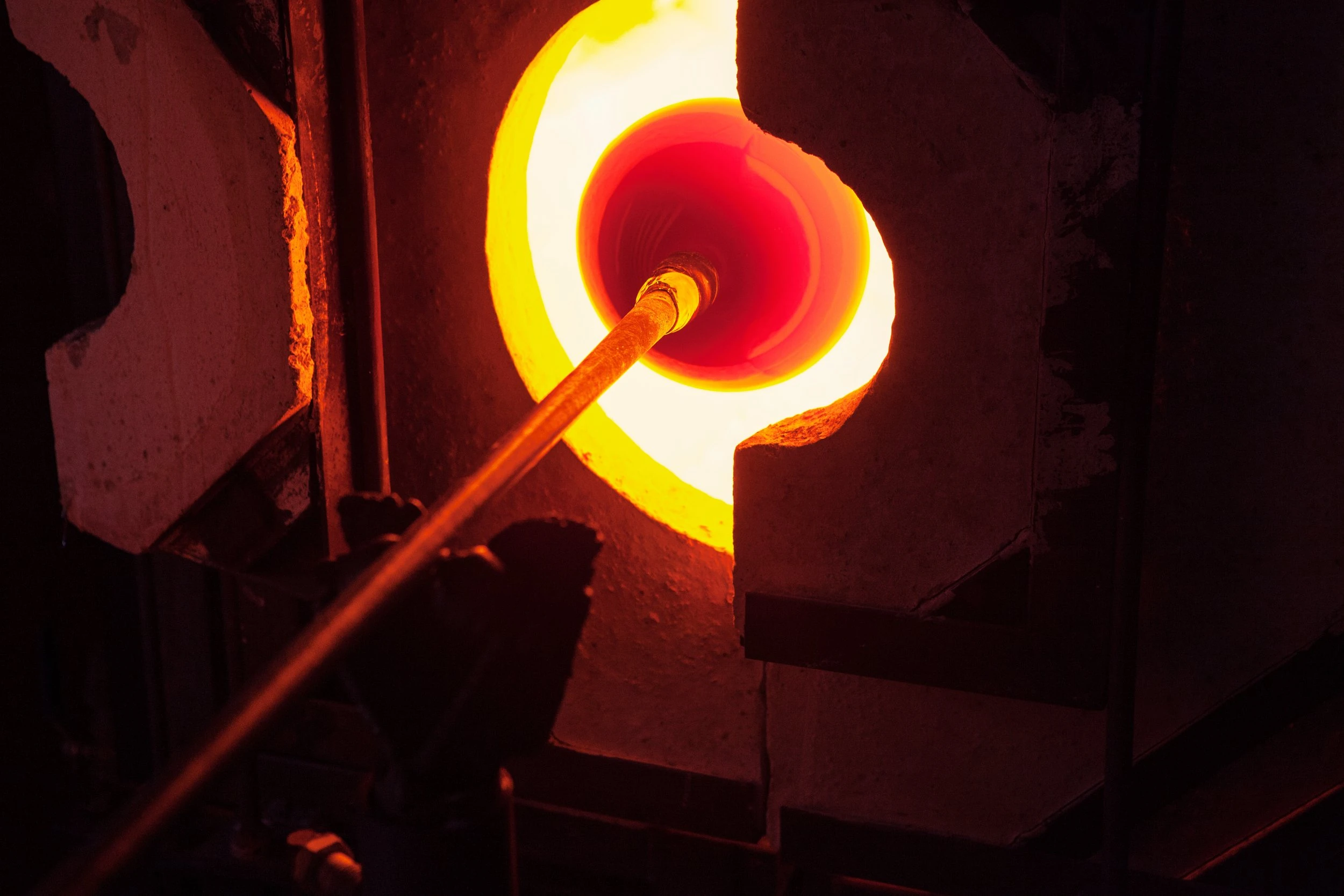 Drawing the glass out