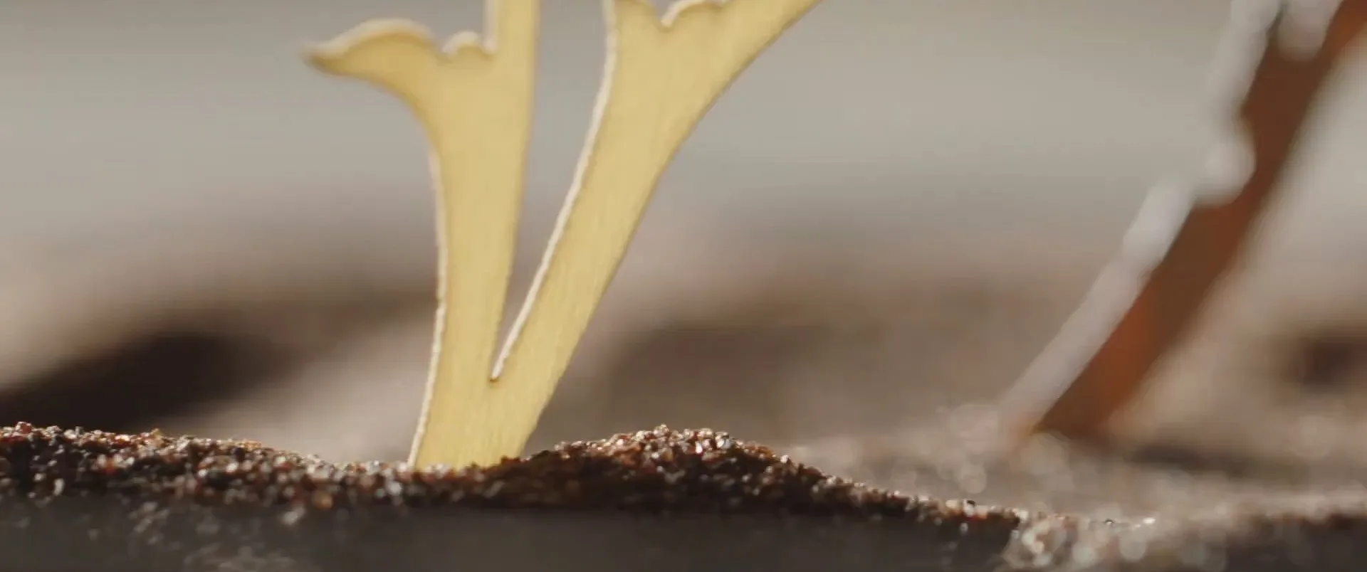 Sand shading — controlled scorching in heated sand