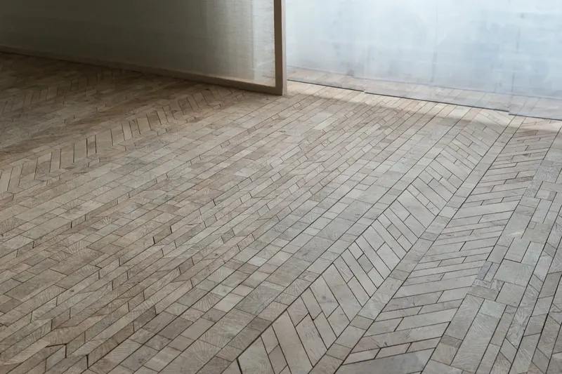 Wood flooring over underfloor heating: what to specify