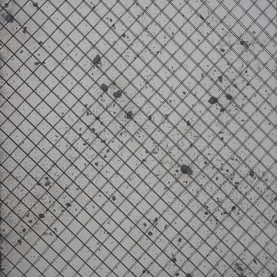 Diagonal Wire Mesh Antiqued Mirror Glass