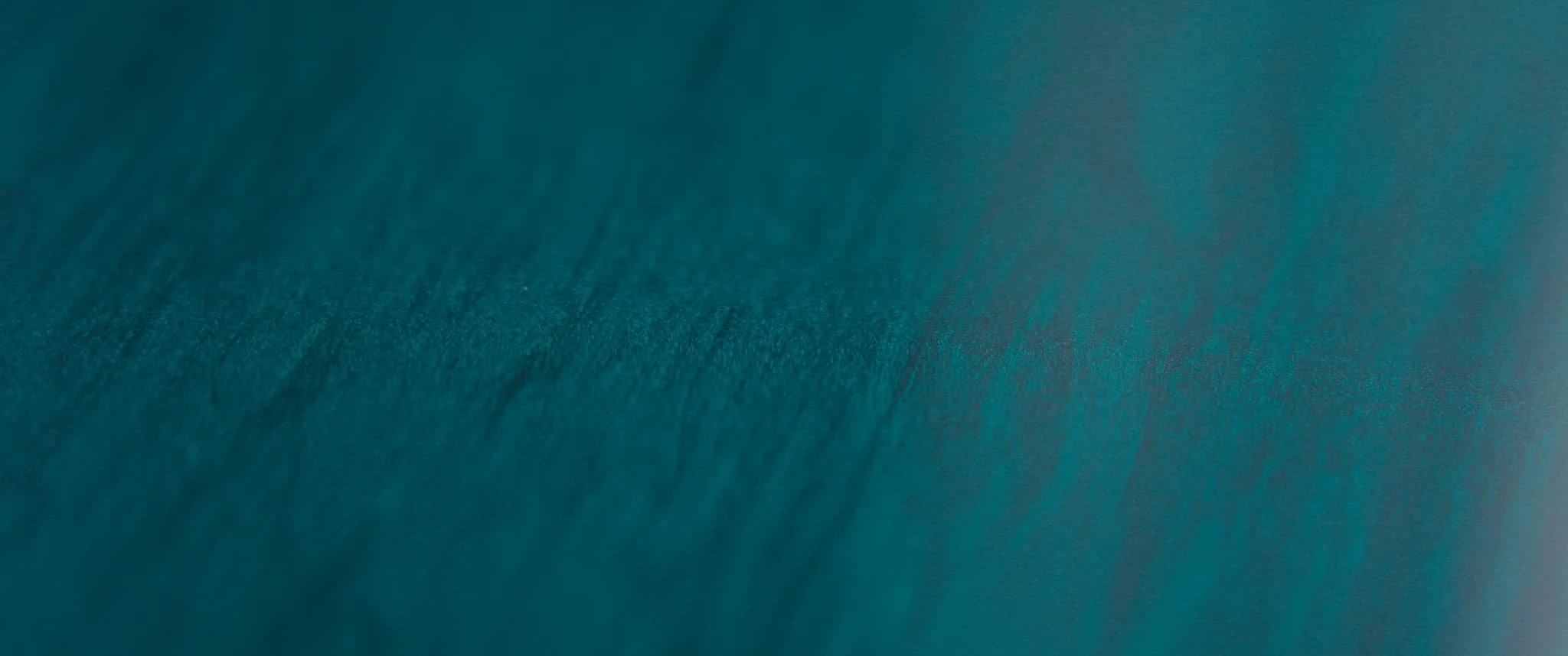 Special textured green lacquer finish