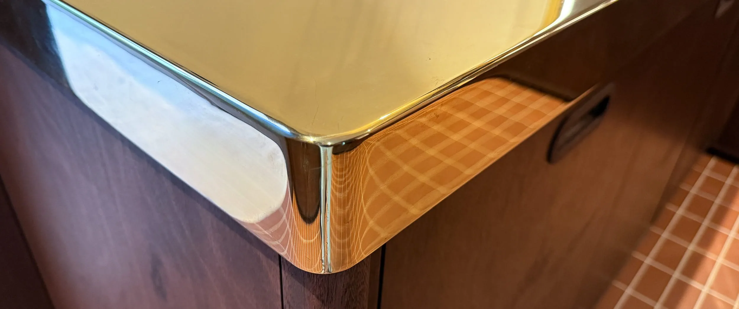 Brass cabinet detail 18