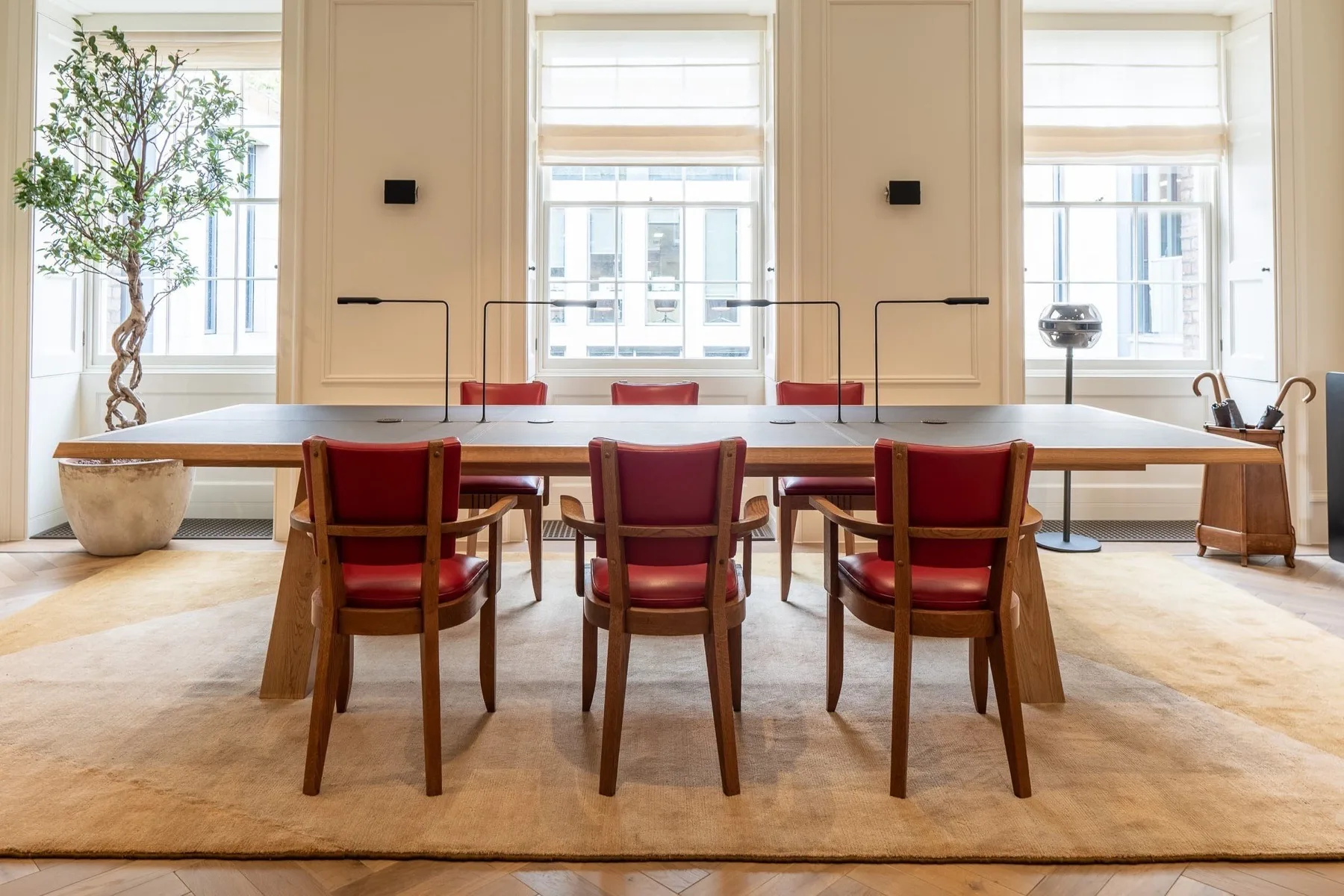 St. James's Square Private Offices
